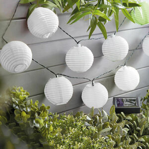 Szol&aacute;r l&aacute;mpion f&eacute;nyf&uuml;z&eacute;r 10 db hidegfeh&eacute;r LED 3,7m